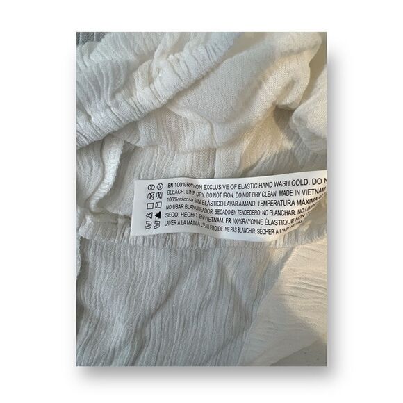 Forever 21 White Crop Top Size Medium - Picture 5 of 5